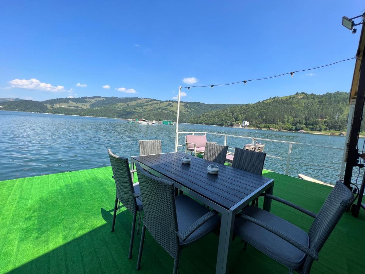 Casa Pe Lac Bicaz Luaran gambar